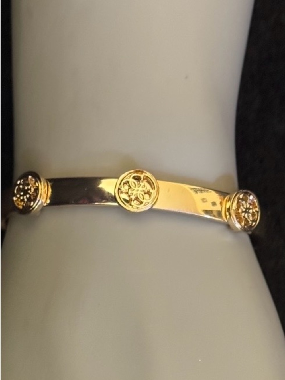 Guess brand new Gold tone 4Gs logo Bangle Bracelet